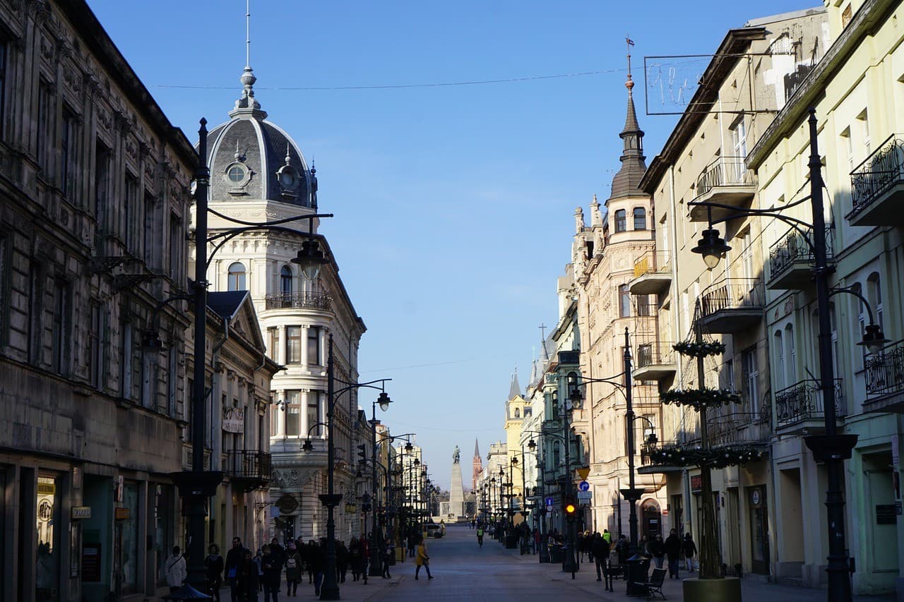 Łódź z dzieckiem: Top 10 atrakcji na rodzinne wakacje w mieście
