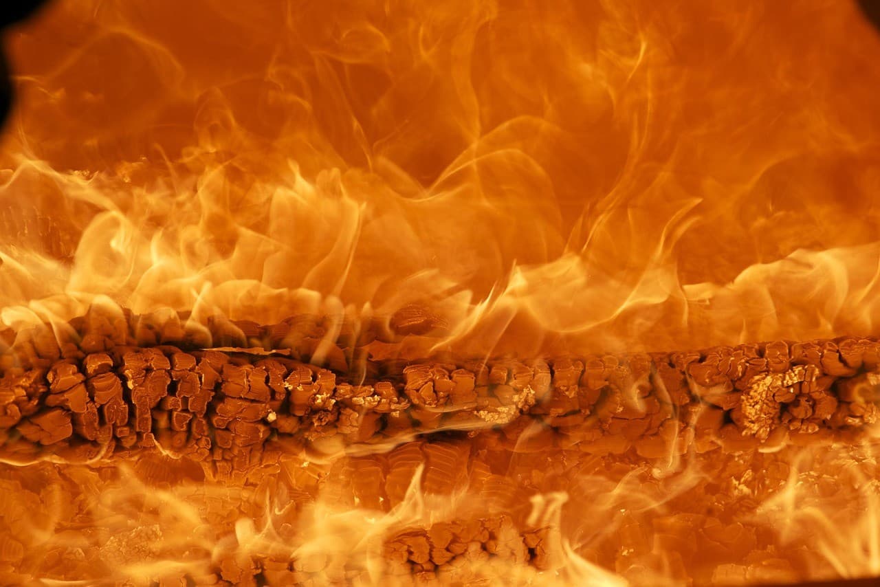 How to behave in case of a fire – step by step