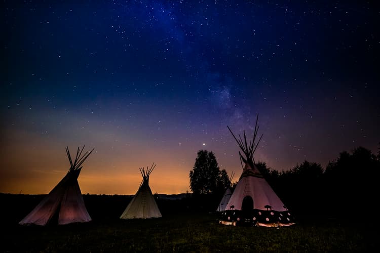 Nocleg w indiańskim namiocie tipi - oferta dla osób indywidualnych