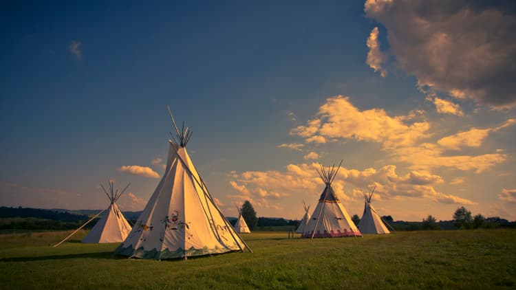 Wioska Indiańska FORT WAPITI-edukacja przez rozrywkę