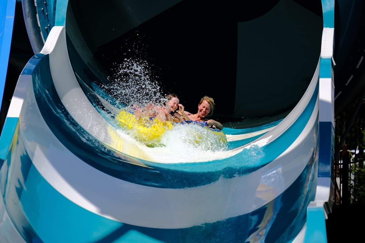 Water parks in Poland – where is it worth going for a water adventure?