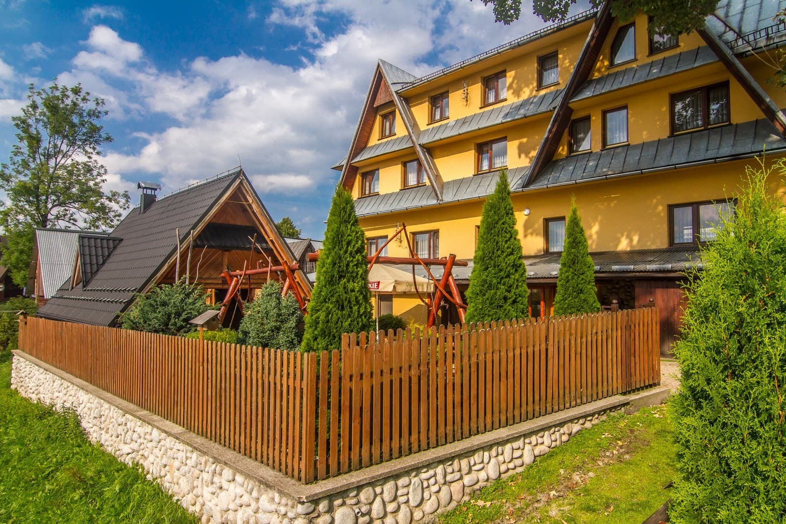 "ZYNGRA" Resort: The Perfect Place for Relaxation and Trip Organization