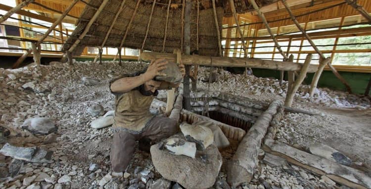 Wycieczka szkolna Krzemionki neolityczne UNESCO z Jurapark Bałtów