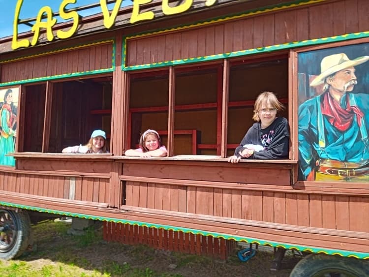 Dolny Śląsk - Miasto Prawdziwych Kowbojów - Ścięgny i Karpacz/Kowary/Jelenia Góra