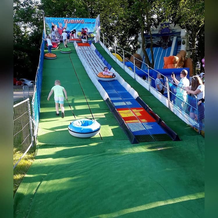 Zjeżdzalnie Snow Tubing i ognisko - Park Rozrywki Kobyla Góra